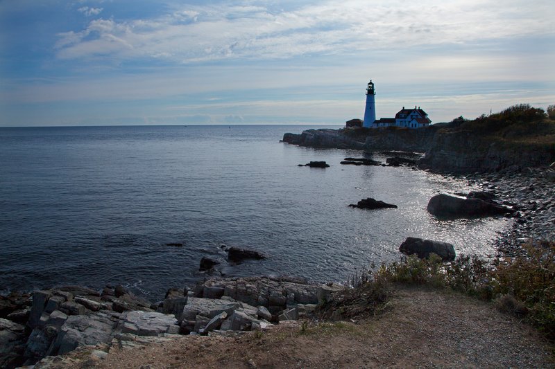 ME0611.jpg :: A late afternoon glimpse at the Portland Headlight as it sits perched on a rocky Atlantic coastline

Portland ME - Fall 2010