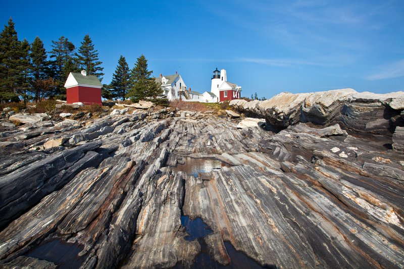 ME0651.jpg :: Looking back along the unique rocky shore at the Pemaquid Lighthouse

Bristol ME - Fall 2010