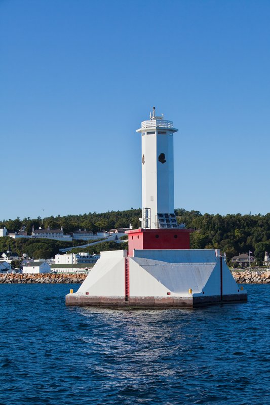 MI030.jpg :: Round Island Passage Lighthouse in the Straits Of Mackinac

Mackinac Island region MI - Summer 2011