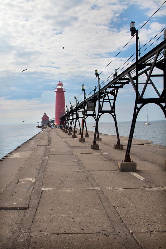 MI035.jpg :: South Haven South Pier lighthouse in the southwest corner of Michigan

South Haven, MI - Summer 2011