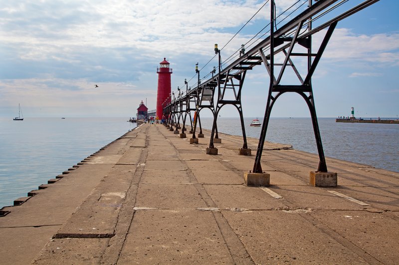 MI036.jpg :: South Haven South Pier lighthouse in the southwest corner of Michigan

South Haven, MI - Summer 2011