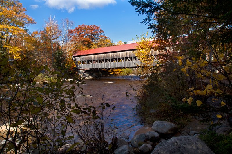 NH009.jpg :: Looking back at the White Mountain National Forest Covered Bridge as it crosses the Swift River just off the Kancamagus Highway

Passaconaway NH - Fall 2010