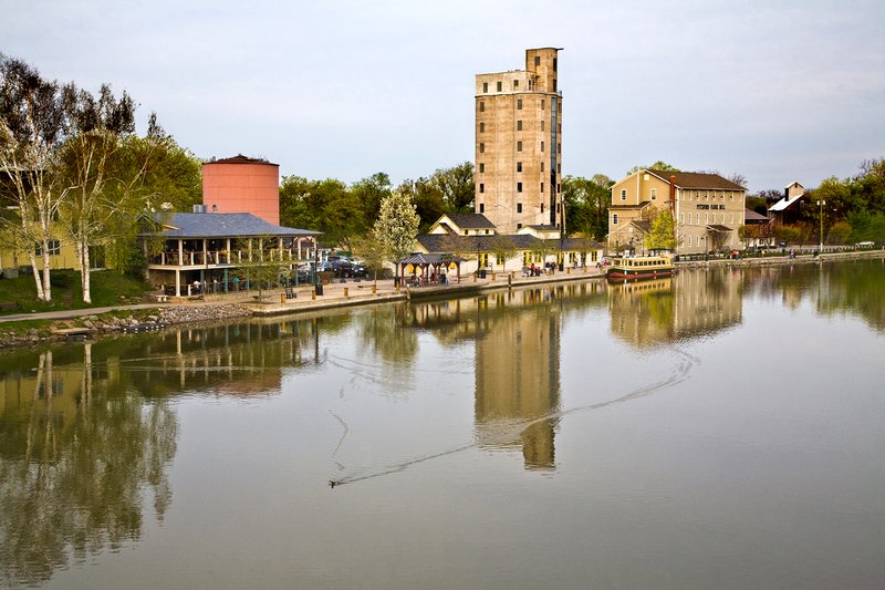 NY133.jpg :: Evening view of Schoen Place in Pittsford NY

Spring 2009