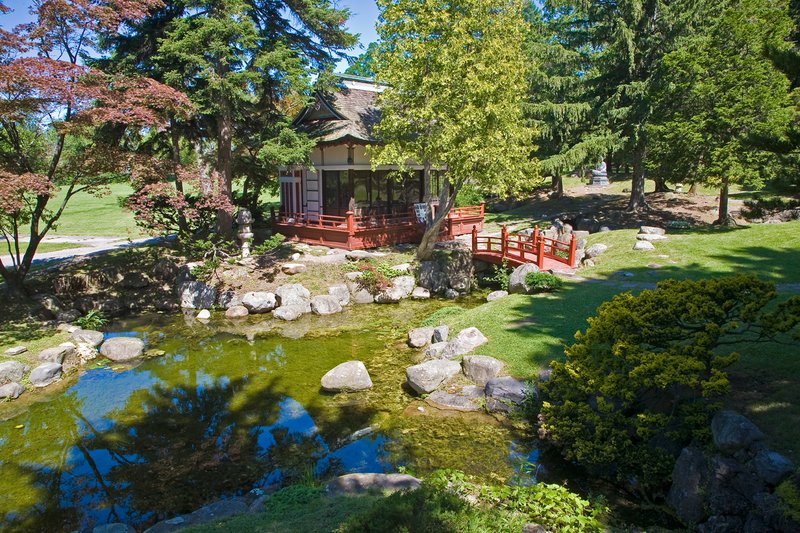 NY142.jpg :: THE BEAUTIFUL JAPANESE GARDEN FOUND IN SONNENBERG GARDENS IN CANANDAIGUA NY

SUMMER 2009