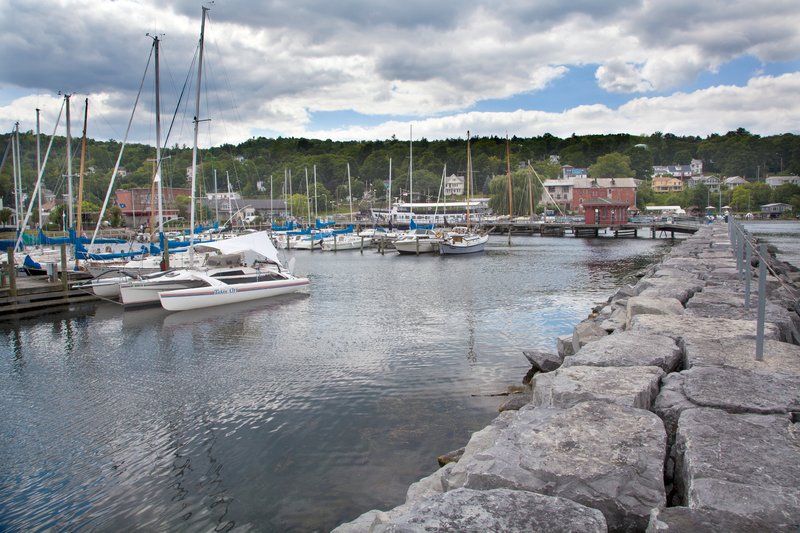NY207.jpg :: Glen Harbor Marina

Watkins Glen NY
Summer 2010