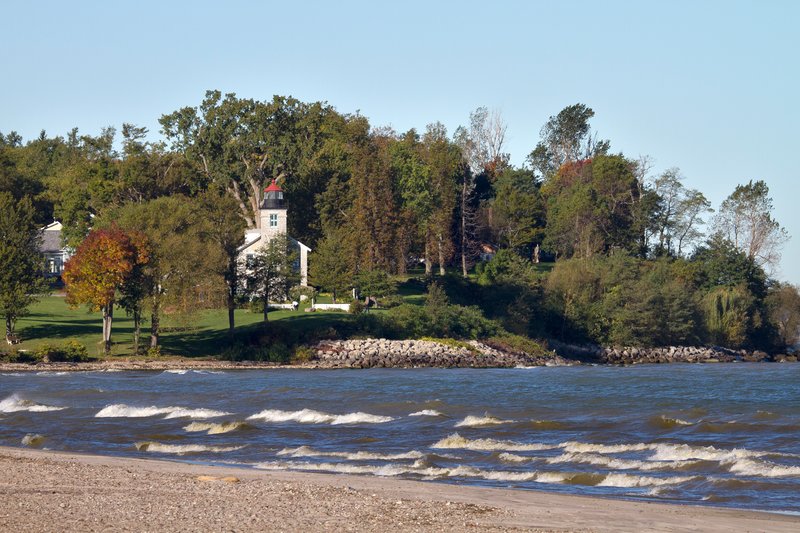 NY230.jpg :: Telephoto view, from Sodus Bay, at the Sodus Point Lighthouse

Sodus Point, NY - Fall 2010