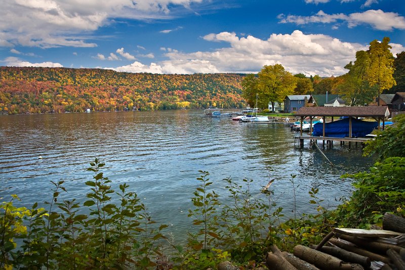 NY287.jpg :: Fall view of Canandaigua Lake's southern end

Naples area, NY - Fall 2008