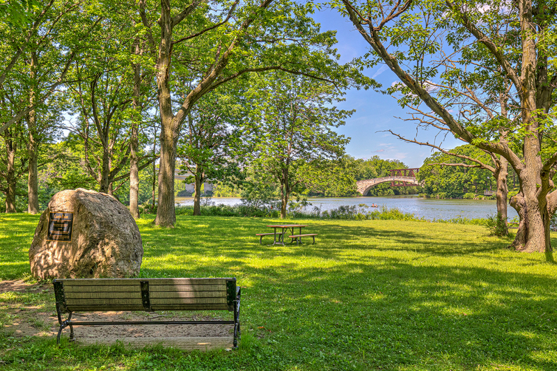 NY694.jpg :: Relaxing view of the Erie Canal Genesee River junction as seen from inside of Genesee Valley Park

Rochester NY - Spring 2019