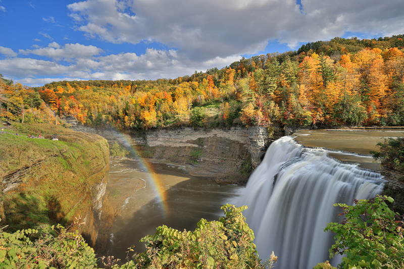 NY791.jpg :: Looking downstream by Letchworth's Middle Falls on a gorgeous Fall day

Letchworth State Park NY - Fall 2022