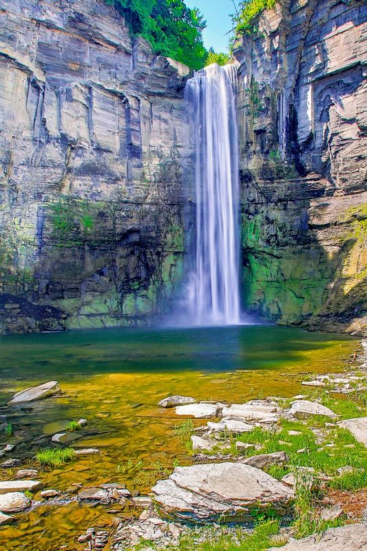 NY407.jpg :: Portrait view of Taughannock Falls as seen from closest vantage point - Trumansburg NY Spring 2015