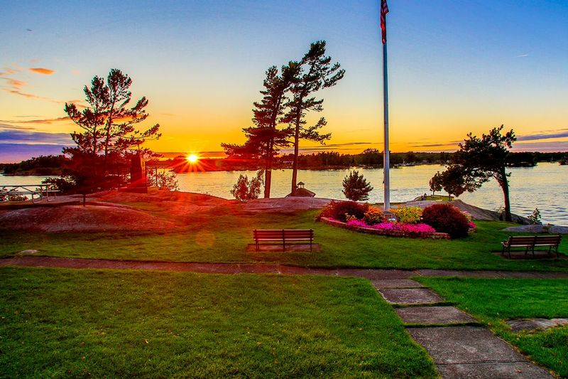 NY434.jpg :: Beautiful sunset along the St Lawrence River as seen from Alexandria Bay Park

Alexandria Bay NY - Summer 2015