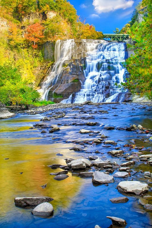 NY449.jpg :: Portrait view of Ithaca Falls as seen from near the base of the falls

Ithaca NY - Fall 2015