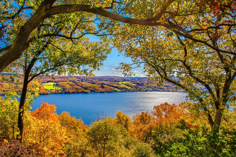 NY453.jpg :: Part of Keuka Lake's Eastern most shoreline as viewed from Garrett Chapel

Bluff Point NY - Fall 2015