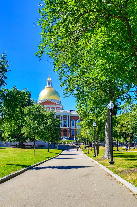 MA038.jpg :: The Capitol Building with it's standout gold dome

Boston MA - Summer 2016
