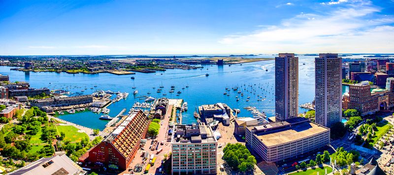 MA040.jpg :: From the 26th floor of the Marriott Custom House can be seen the Boston Harbor & edge of Boston skyline

Boston MA - Summer 2016