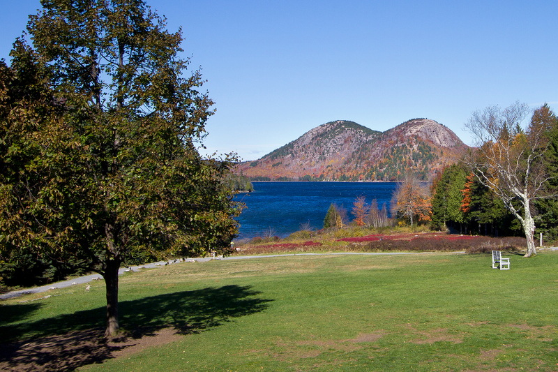 ME048.jpg :: Distant, elevated view of Jordan Pond

Acadia National Park ME - Fall 2010