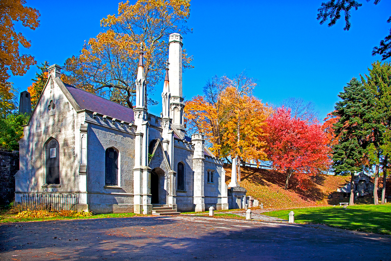 NY329.jpg :: Rochester's Mount Hope Cemetery showing it's varied Fall colors

Rochester NY - Fall 2012