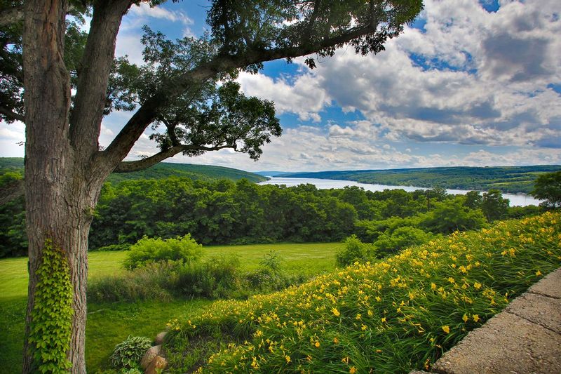 NY371.jpg :: Southerly view of Keuka Lake as seen from the Esperanza Mansion

Keuka Park NY - Summer 2014
