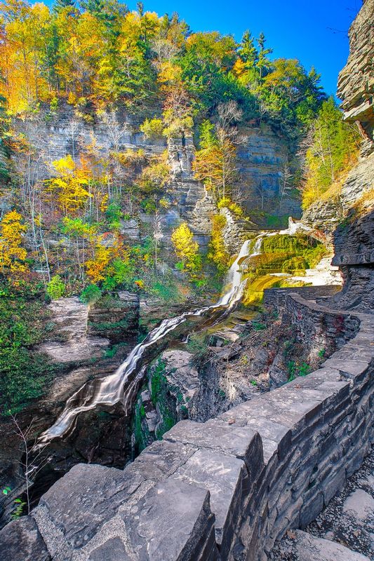 NY441.jpg :: Robert Treman State Park's infamous Lucifer Falls

Ithaca area, NY - Fall 2015