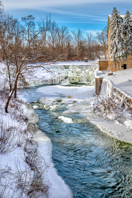 NY657.jpg :: Beautiful frozen waterfall on a bitter cold morning

Honeoye Falls NY - Winter 2019