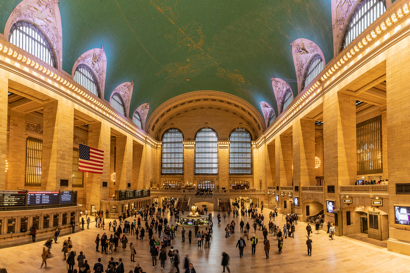 NY664.jpg :: Wide angle view inside of Grand Central Station

New York City, NY - Spring 2019