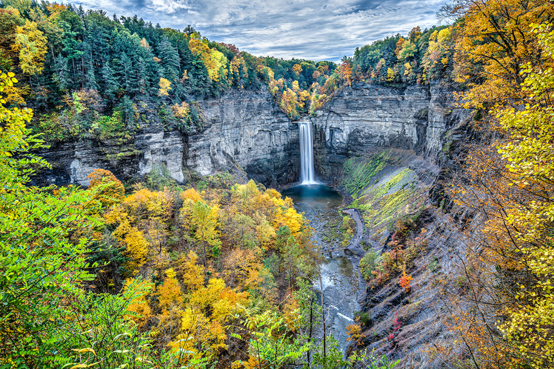 NY734.jpg :: Wide angle view of a great Fall color display at Taughannock Falls

Trumansburg NY - Fall 2019