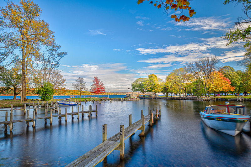 NY739.jpg :: Beautiful color in the harbor at Taughannock Falls Park

Trumansburg NY - Fall 2019