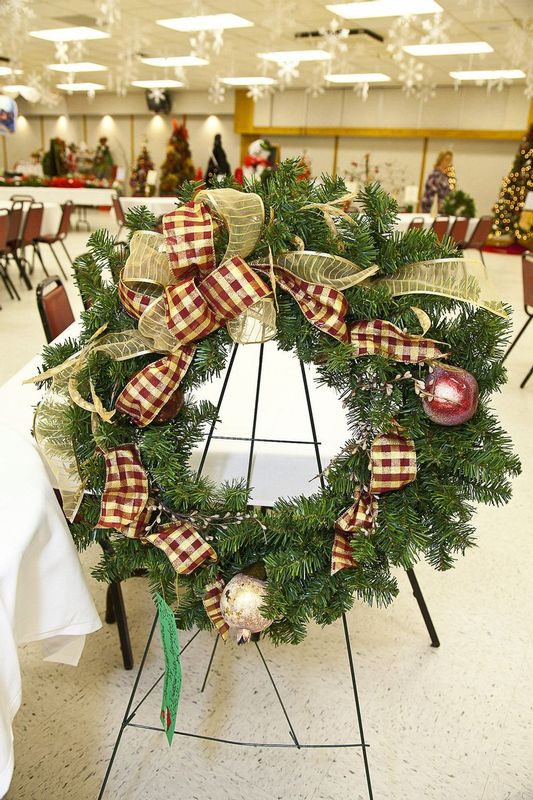 FestivalTrees_Auction_2015_10.jpg