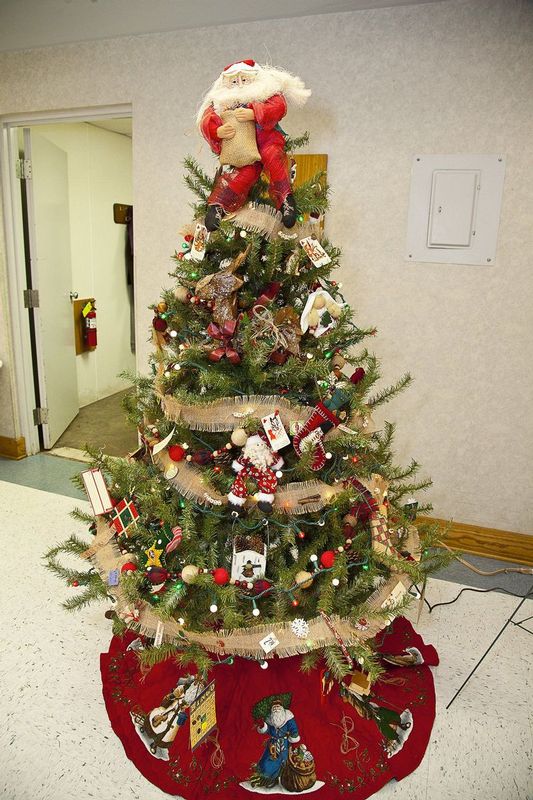 FestivalTrees_Auction_2015_23.jpg