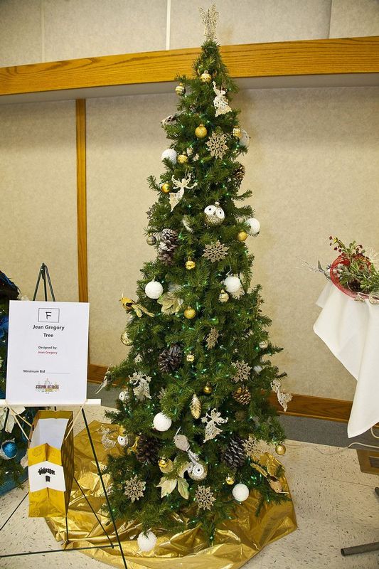 FestivalTrees_Auction_2015_5.jpg