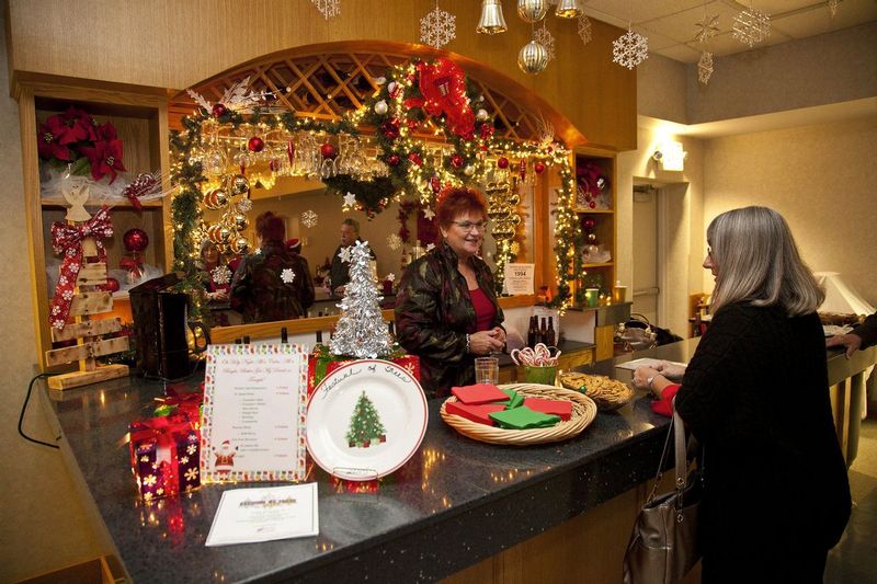 FestivalofTrees_2015_41.jpg