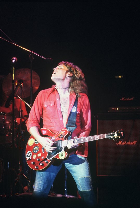 10YA SF    8-4-75.jpg :: This was the last time I saw Alvin Lee with his original band 10 Years After..future tours were billed as 'Alvin Lee & Co.' and '10 Years Later'...but this original line-up with Leo Lyons,Chick Churchill & Ric Lee....smoked !  Slade & Frankie Miller also.