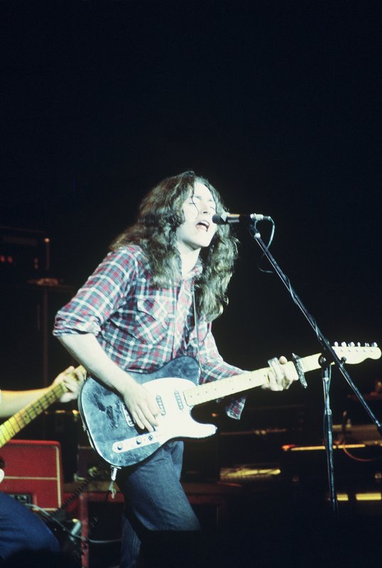Rory  4 SF   1976.jpg :: Rory was 3rd billed to ELO & headliner Jethro Tull @ the Oakland Coliseum on August 18, 1976...he left us way too soon..