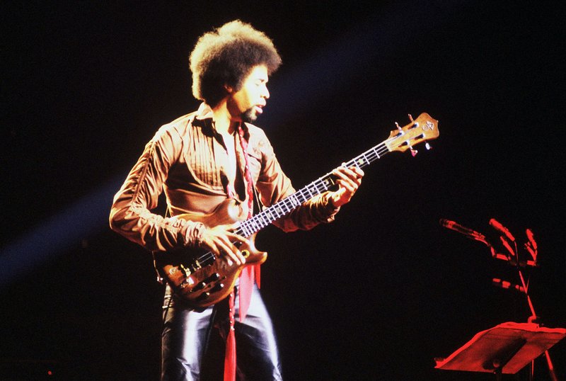 Stanley Clarke 20.jpg :: Ron Wood supported his solo lp \