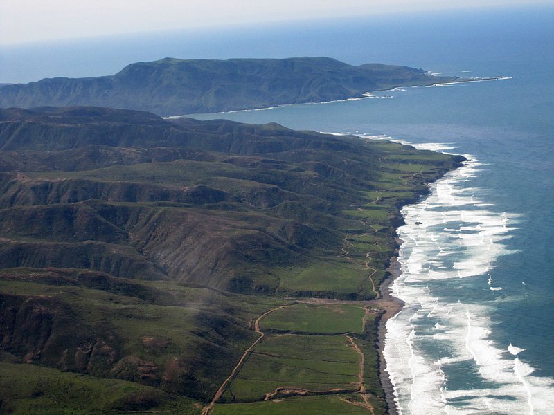 IMG_06131.jpg :: Coastline south of Ensenada