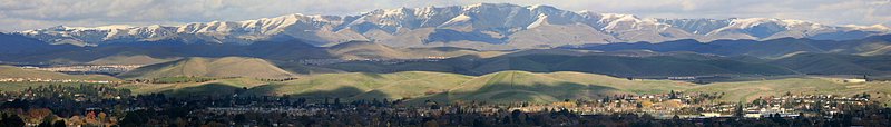 Panoramic_hills east of Diablo.jpg