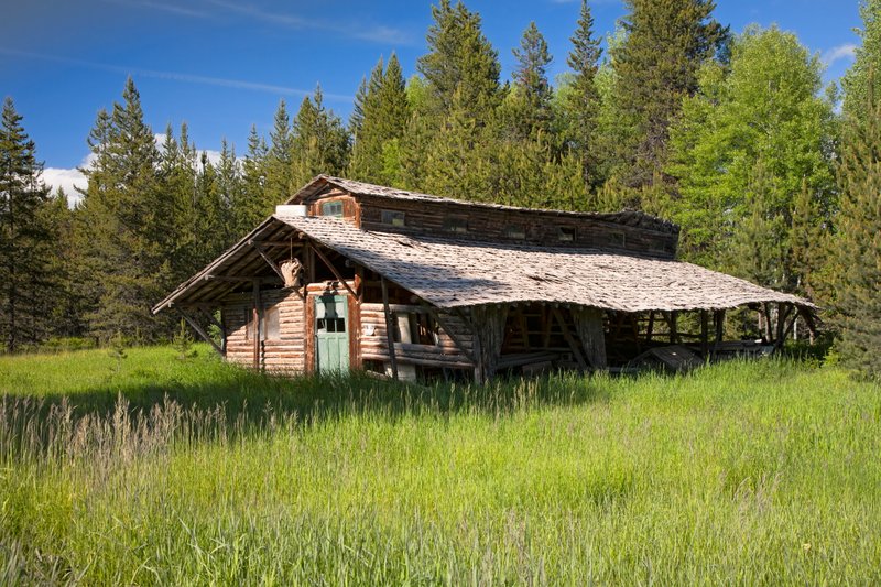 IMG_0251.jpg :: This old barn is right near the turn off to Polebridge, Montana