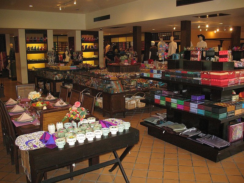 AT20.jpg :: They have a very well-stocked showroom, where you can catch up on your souvenir shopping.