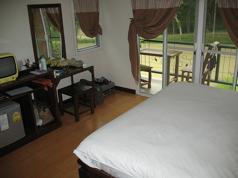 CD35.jpg :: We should arrive at the resort between 4-5 pm,  allowing you time to unpack and settle in before our evening meal. 
The resort is situated in a very peaceful and relaxing area, at the base of a large mountain and near a protected wildlife sanctuary. The rooms are spacious and have a small balcony overlooking an ornamental lake.