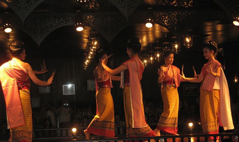 Z1.jpg :: For the group meal, we can either have traditional Thai food while watching a cultural show or -