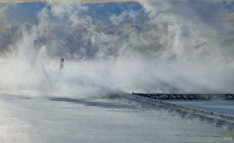 2014-01-07  WI--Port Washington 101  V2  1200px  SS.jpg :: Port Washington harbor during a period of arctic air.  (-18° and -50 wind chill this particular morning.)  Port Washington, Wisconsin.  January, 2014.  AM.  Photograph by Paul Hundley