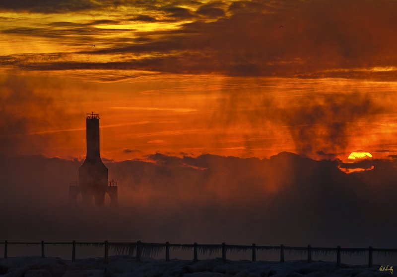 2014-01-08  WI--Port Washington 105  V2  1200px  SS.jpg :: Sunrise over Port Washington harbor.  Port Washington, Wisconsin.  January, 2014.  Photograph by Paul Hundley.