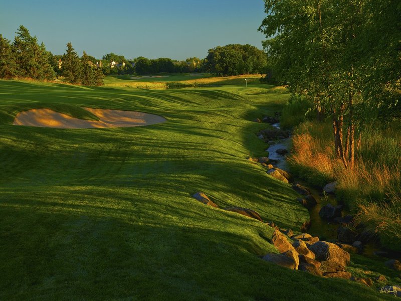 C111--1056  V1  1500px  SS1.jpg :: The par four 10th hole at Conway Farms Golf Club, a private walking-only golf course in Lake Forest, Illinios.  Conway Farms will host the US Mid-Amatuer Championship in 2012 and the BMW Championship in 2013.  Course design by Tom Fazio.  Photograph by Paul Hundley; July, 2013