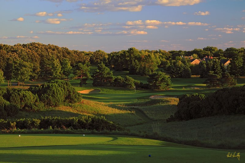C111--1752  12x18  aRGB 5DM2-16  V1.jpg :: 17 hole at Conway Farms Golf Club, a private walking-only course in Lake Forest, Illinios.  Designed by Tom Fazio. September, 2010.  PM shoot.  Photograph by Paul Hundley.