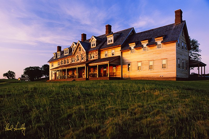 E101--0001  800px.jpg :: The clubhouse at Erin Hills; Erin, WIsconsin