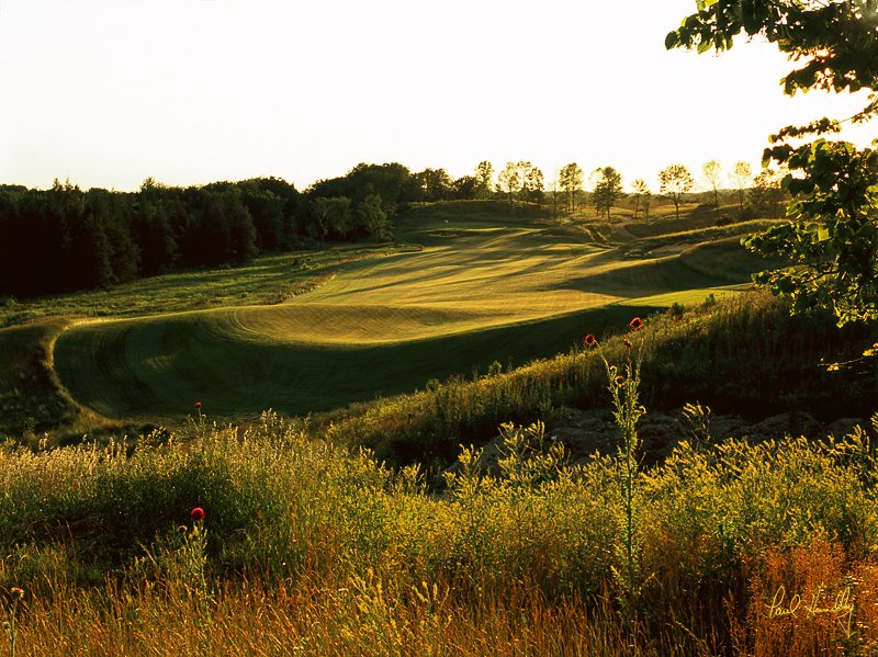 E101--0309  800px.jpg :: Erin Hills golf course, third hole; Erin, Wisconsin