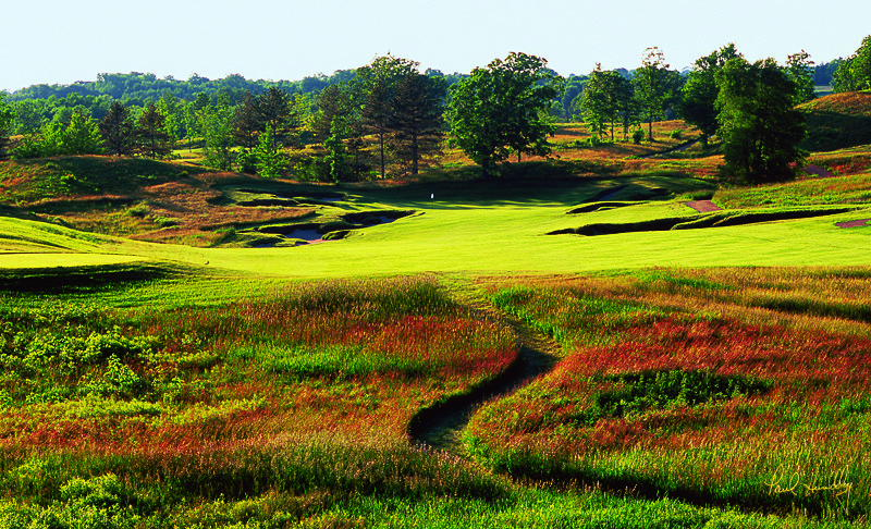 E101--0408  800px.jpg :: Erin Hills golf course, fourth hole; Erin, Wisconsin