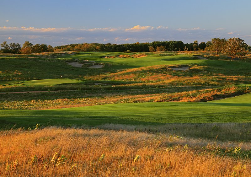 E101--1050  1200px  V1  SS.jpg :: 9th hole (left), a par 3, and 10th hole (right), a par 4, at Erin Hills; Erin, Wisconsin.  Erin Hills, a daily fee course, was designed by Hurdzan/Fry Designs and built by Landscapes Unlimited, LLC.; photo by Paul Hundley in September 2010; PM shoot; print aspect ratio 0.70:1