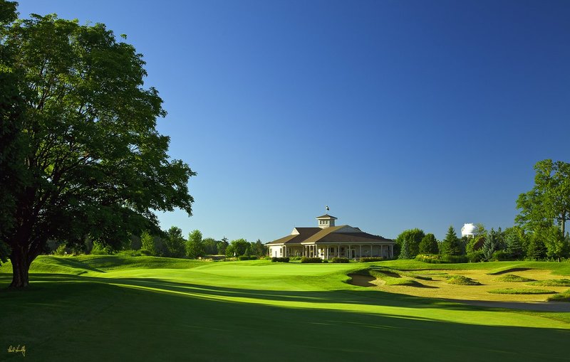 K104--0953  V1  1500px  SS.jpg :: 9th hole at the Kampen golf course, designed by Pete Dye; Birck Boilermaker golf complex at Purdue University.  July, 2010.  AM shoot.  Photograph by Paul Hundley.
