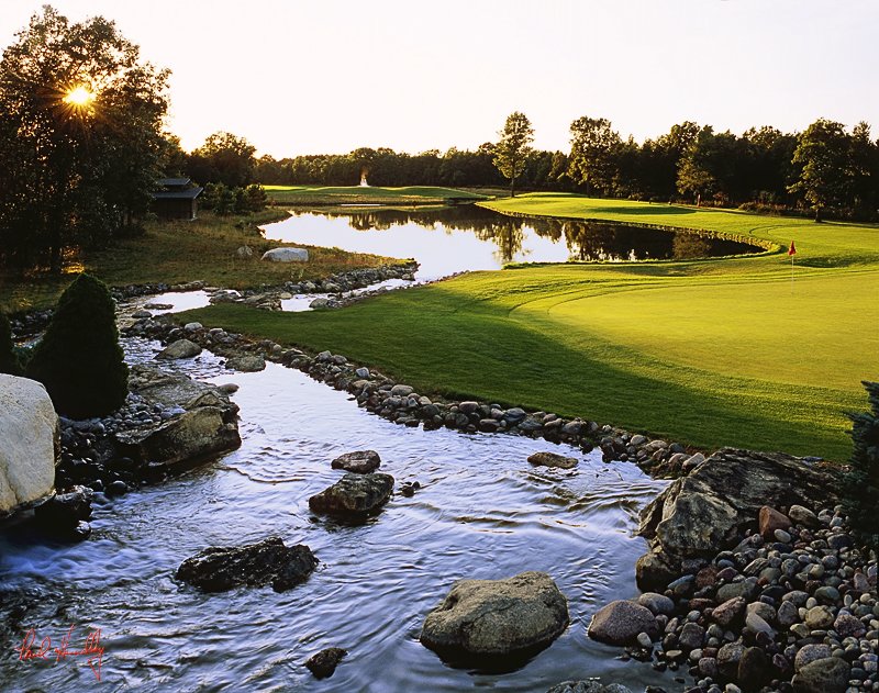 L100a--0307  (1.25  AR)1.jpg :: Third hole from behind the green; Lakes course; Lake Arrowhead GC, Nekoosa, Wisconsin